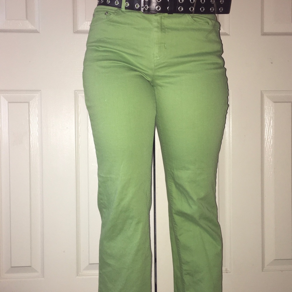 green highwaisted vintage pants